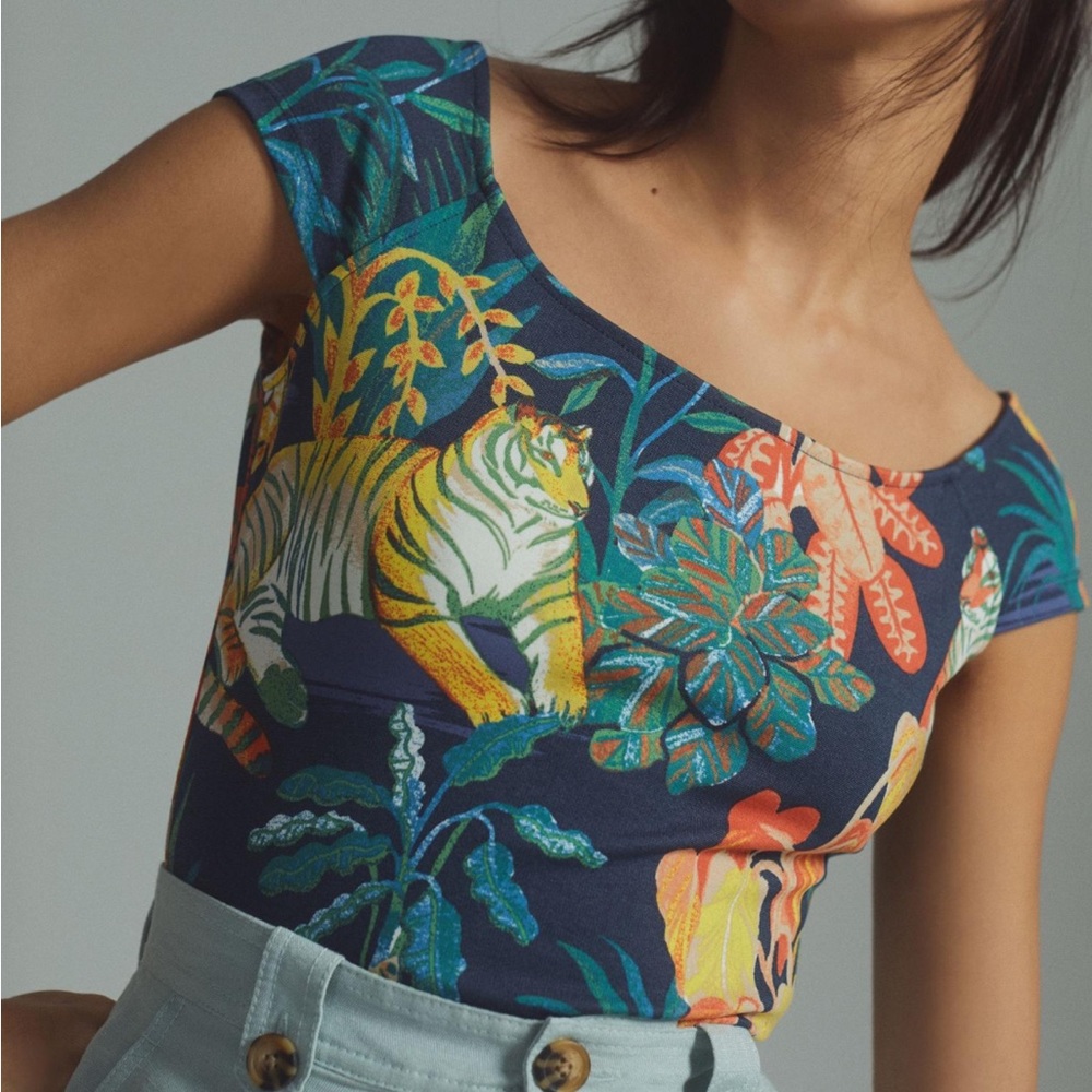 Maeve off-the-shoulder top in blue motif, size XL